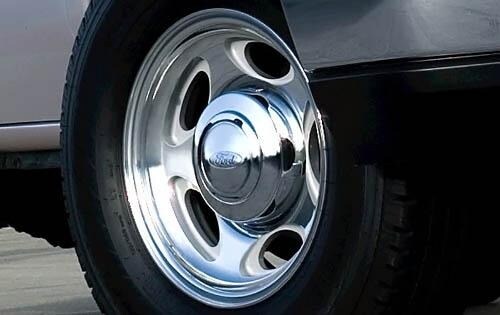 2011 Ford E-Series Van E-150 Wheel Detail