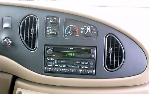 2001 Ford Econoline Wagon E-150 XLT 3dr Van