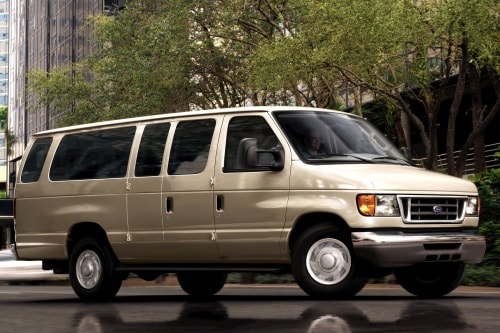 2007 Ford Econoline Wagon E-350 Super Duty XLT Passenger Van Exterior