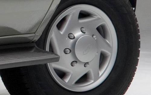 2008 Ford Econoline Wagon E-350 XLT Wheel Detail