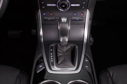 Ford Edge Titanium 4dr SUV Shifter