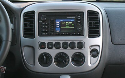 Used 2006 Ford Escape Hybrid Pictures 85 Photos Edmunds 2005 Ford Escape Hybrid Center Console