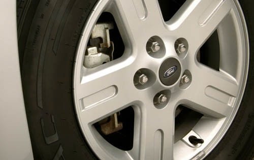 2005 Ford Escape Hybrid Wheel Detail