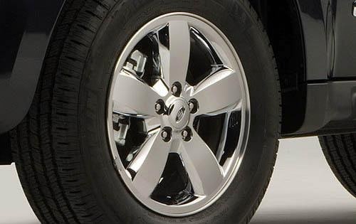 2008 Ford Escape Limited Wheel Detail