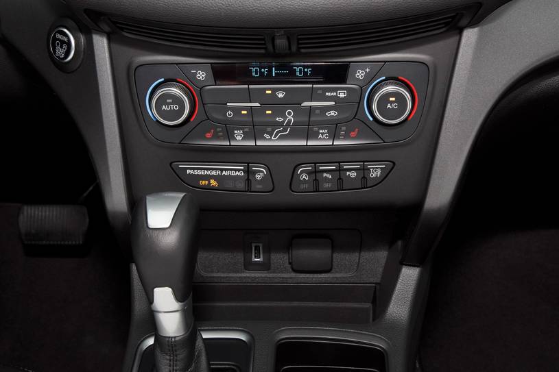 2019 Ford Escape Pictures 162 Photos Edmunds