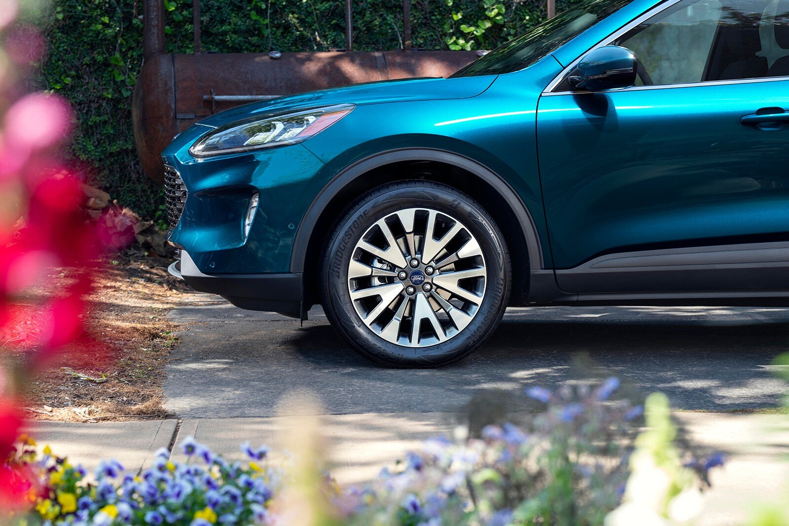 Used 2020 Ford Escape SUV Review | Edmunds