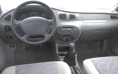 Used 2000 Ford Pictures 46 Photos Edmunds 2000 Ford 4dr Sedan