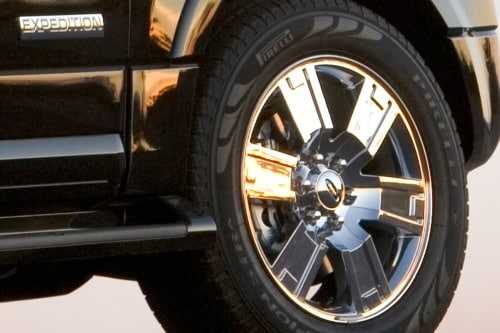 2009 Ford Expedition Limited 4dr SUV Wheel