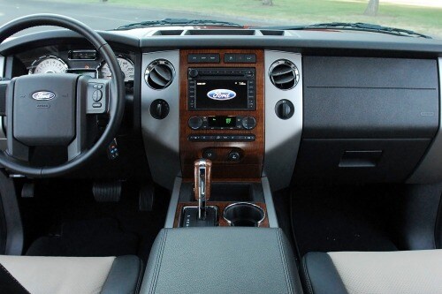 2013 Ford Expedition XLT 4dr SUV Center Console