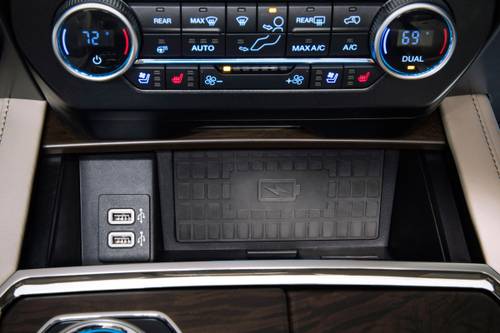 Ford Expedition Platinum 4dr SUV Interior Detail