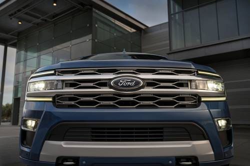Ford Expedition Platinum 4dr SUV Front Badge