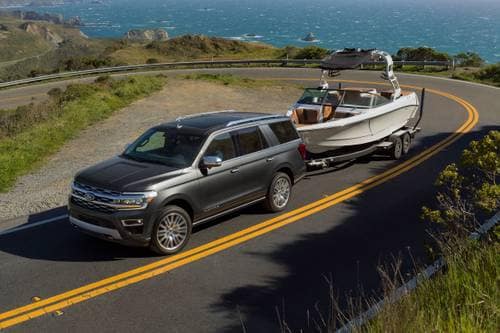 Ford Expedition Platinum 4dr SUV Lifestyle Exterior