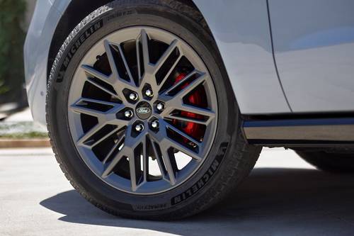 2025 Ford Expedition Platinum 4dr SUV Wheel. Stealth Appearance Package Shown.