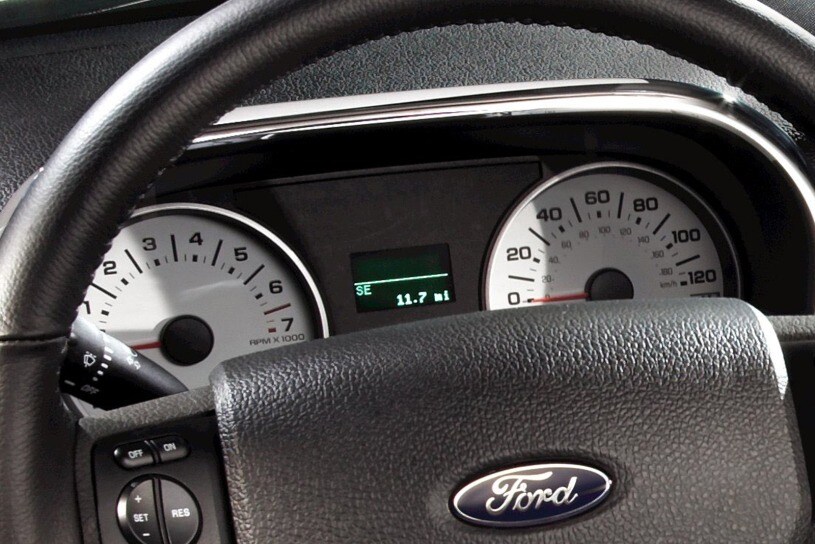 10 Ford Explorer Sport Trac Pictures 80 Photos Edmunds