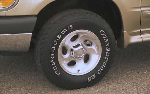 2001 Ford Explorer XLT 2WD 4dr SUV