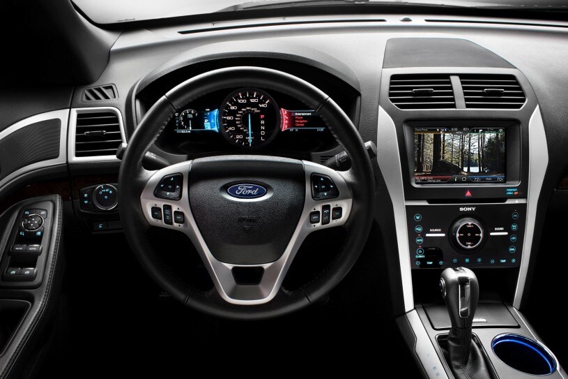 13 Ford Explorer Pictures 2 Photos Edmunds