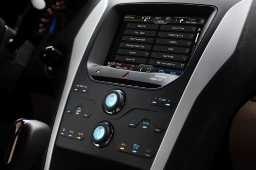 2014 Ford Explorer XLT 4dr SUV Center Console