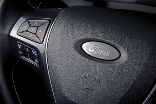 2016 Ford Explorer Platinum Steering Wheel Detail