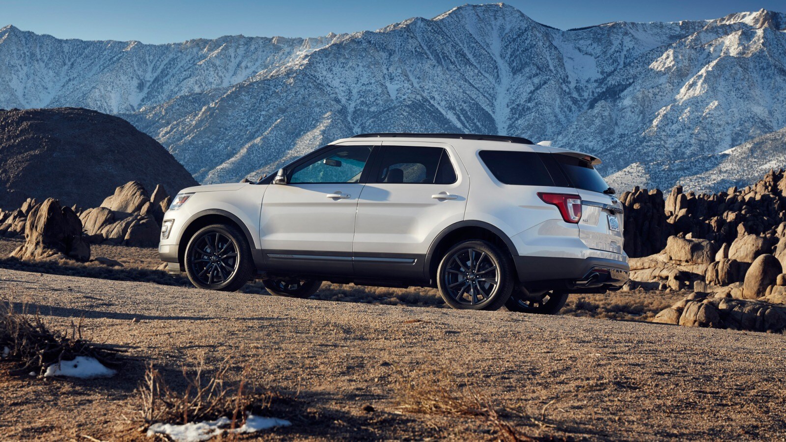 2017 Ford Explorer Review Ratings Edmunds