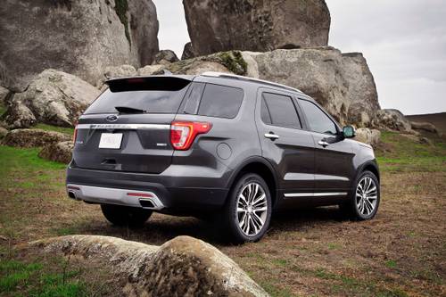 Ford Explorer Platinum 4dr SUV Exterior Shown