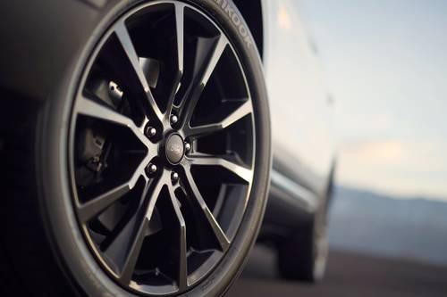 Ford Explorer XLT 4dr SUV Wheel. Sport Appearance Package Shown.
