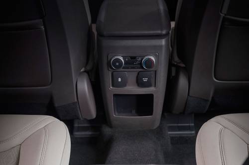 Ford Explorer Platinum 4dr SUV Interior Detail
