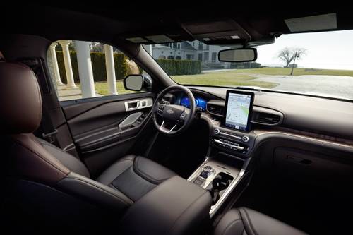 Ford Explorer Platinum 4dr SUV Steering Wheel Detail
