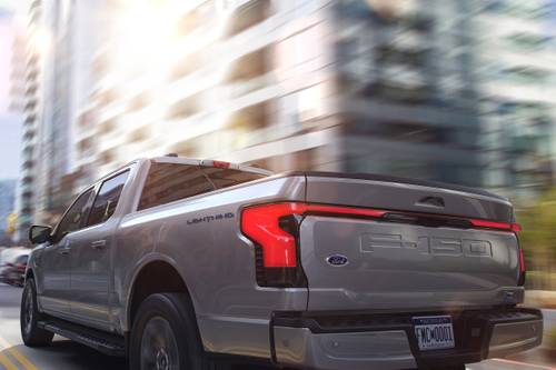 2023 Ford F-150 Lightning Lariat Crew Cab Pickup Exterior Detail