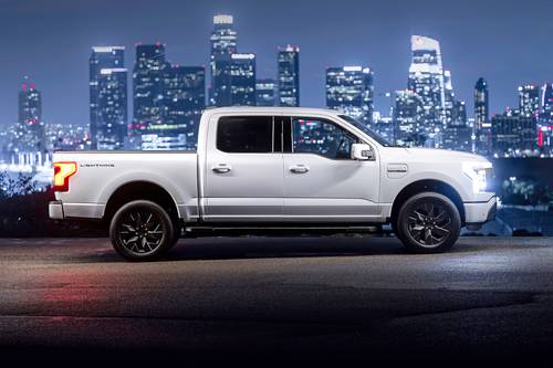 2025 Ford F-150 Lightning Lariat Crew Cab Pickup Profile