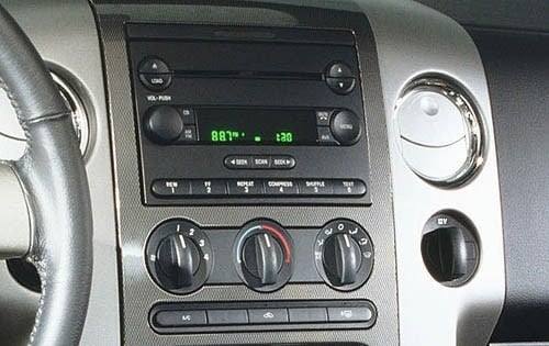 2004 Ford F-150 2dr Regular Cab FX4 Radio and HVAC Controls