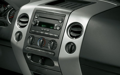 2004 Ford F-150 XLT Center Console Shown