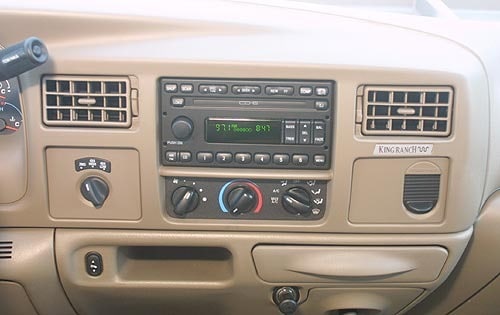 2003 Ford F-250 Super Duty Lariat 4WD Center Console w/ King Ranch Package