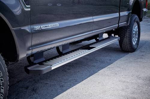 Ford F-250 Super Duty Lariat Crew Cab Pickup Exterior Detail. Options Shown.