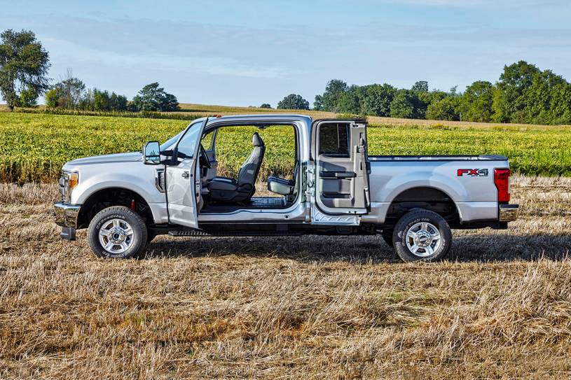 2018 Ford F250 Super Duty Pictures 178 Photos Edmunds