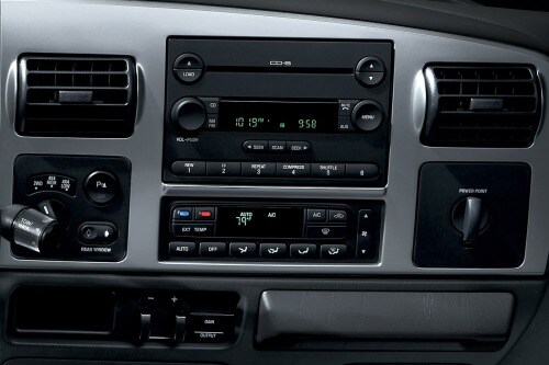 2007 Ford F-350 Super Duty Extended Cab Pickup Center Console