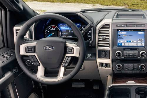 Ford F-450 Super Duty Platinum Crew Cab Pickup Steering Wheel Detail