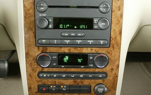 2006 Ford Five Hundred Limited Center Console