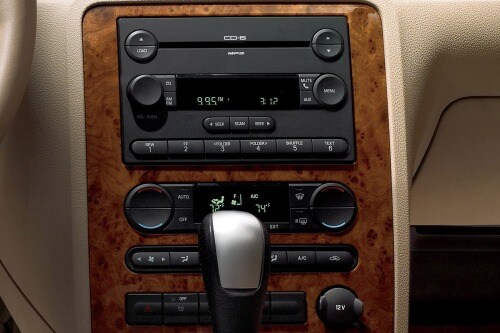 2007 Ford Five Hundred SEL Sedan Center Console