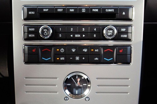 2010 Ford Flex Limited Wagon Center Console