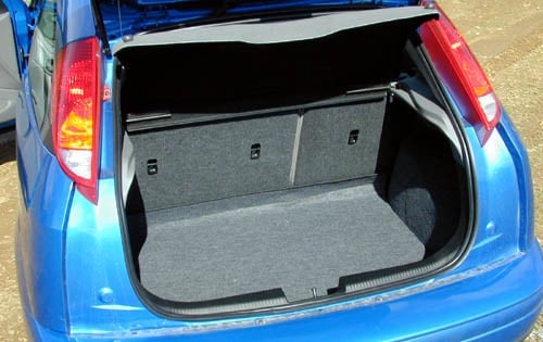 2000 Ford Focus 2 Dr ZX3 Hatchback Cargo Area