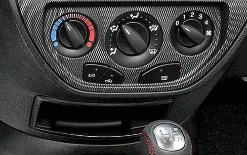 2006 Ford Focus ZX4 Climate Control