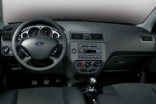 2007 Ford Focus ZX3 SES 2dr Hatchback Dashboard