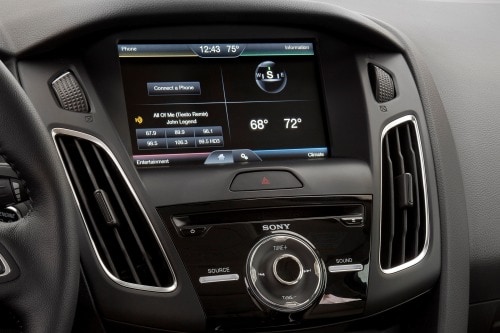 Ford Focus SE Sedan Center Console