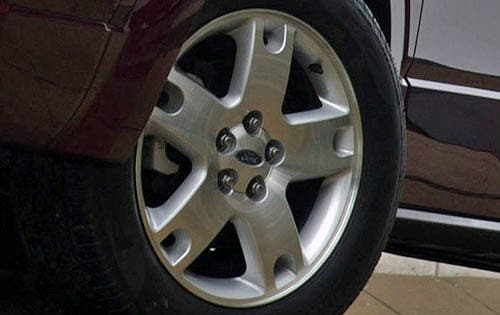 2007 Ford Freestyle Limited Wheel Detail