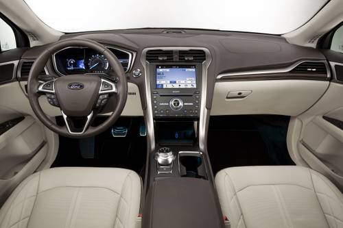 2017 Ford Fusion Platinum Sedan Dashboard