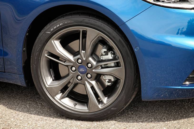 2017 Ford Fusion Rim Bolt Pattern