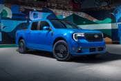 2025 Ford Maverick Lobo Crew Cab Pickup Exterior