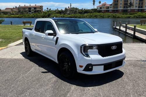 2026 Ford Maverick Lobo Crew Cab Pickup Exterior