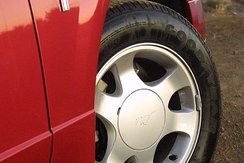 2001 Ford Mustang 2dr Coupe