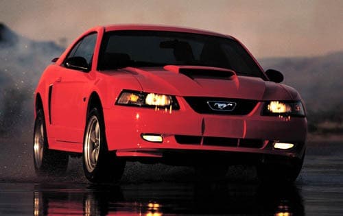 2003 Ford Mustang GT Deluxe 2dr Coupe